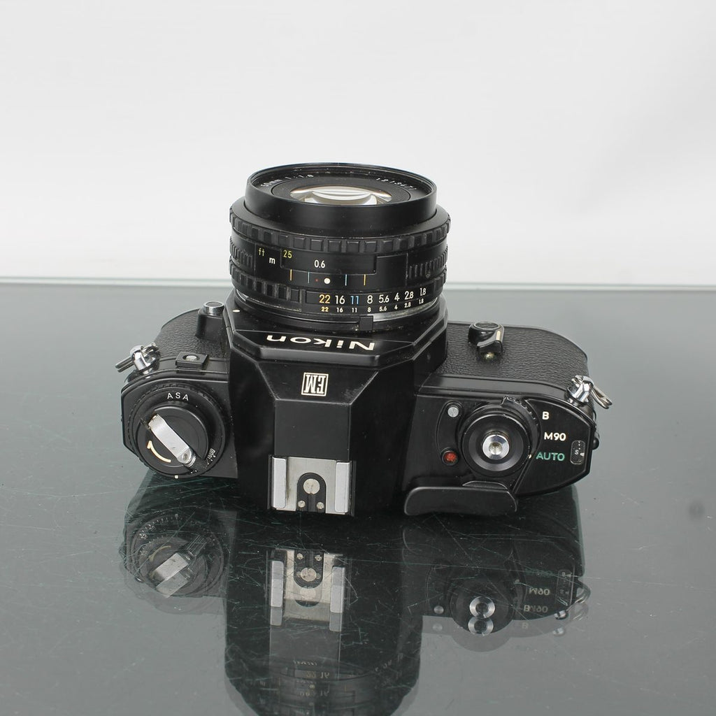 Nikon EM + Nikon Series E 50mm 1:1.8