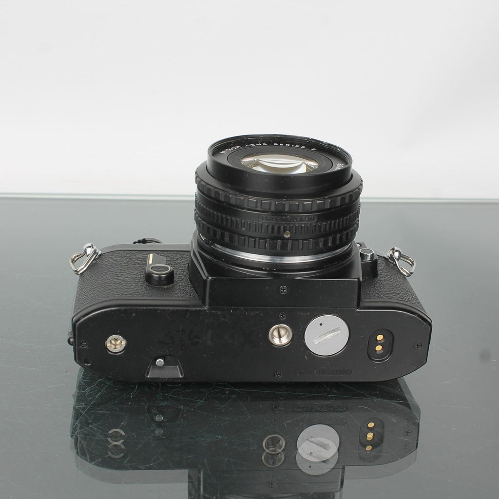 Nikon EM + Nikon Series E 50mm 1:1.8