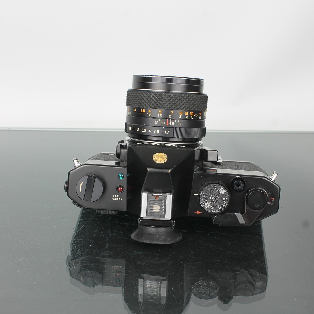 Yashica TL Electro X + Auto Yashinon 50mm f/1.7