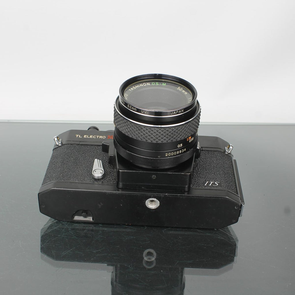 Yashica TL Electro X + Auto Yashinon 50mm f/1.7