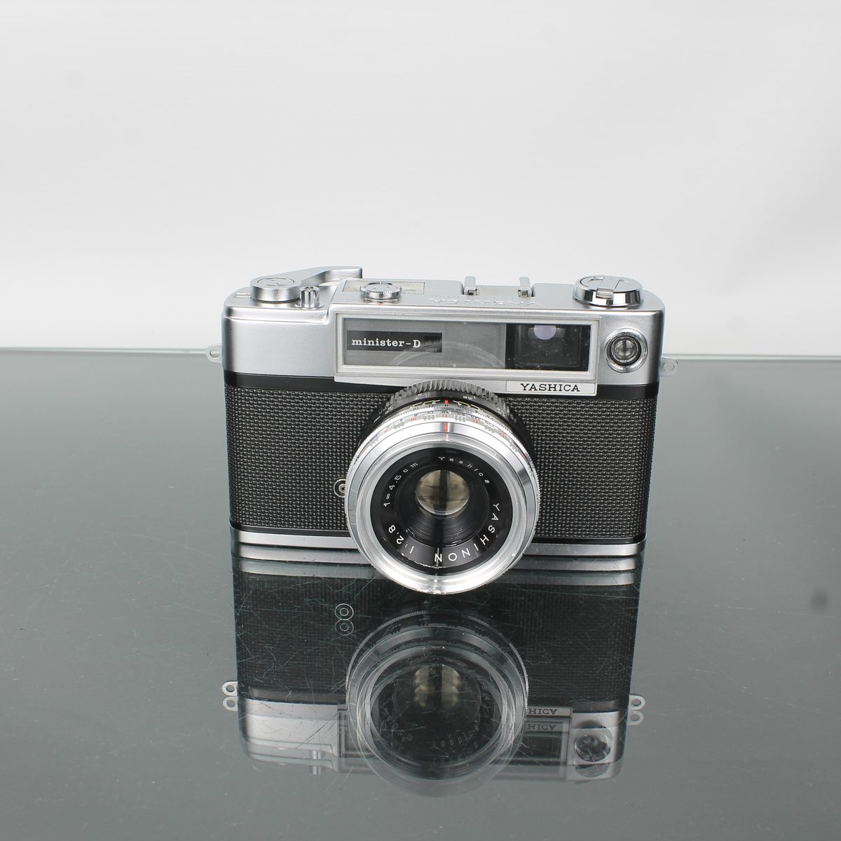 Yashica Minister-D