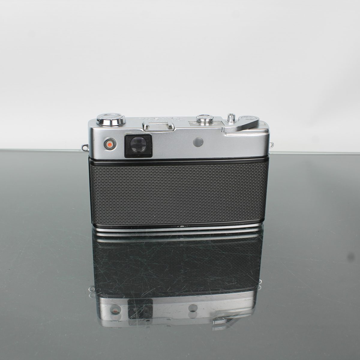 Yashica Minister-D