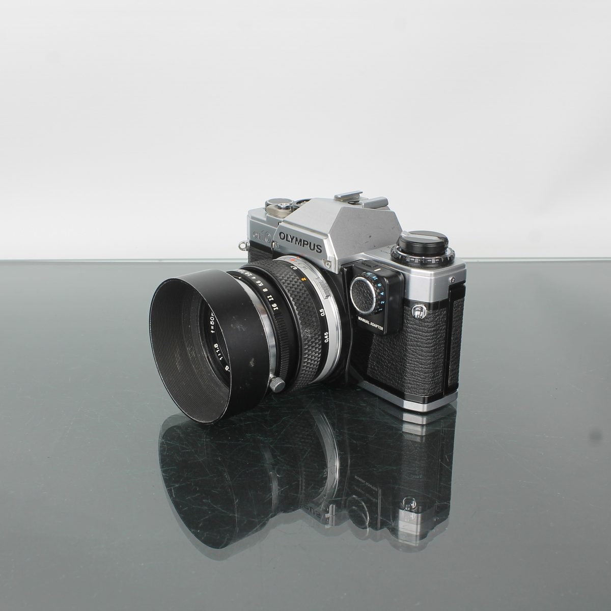 Olympus OM-10 + Olympus Auto-S 1:1.8 f=50mm
