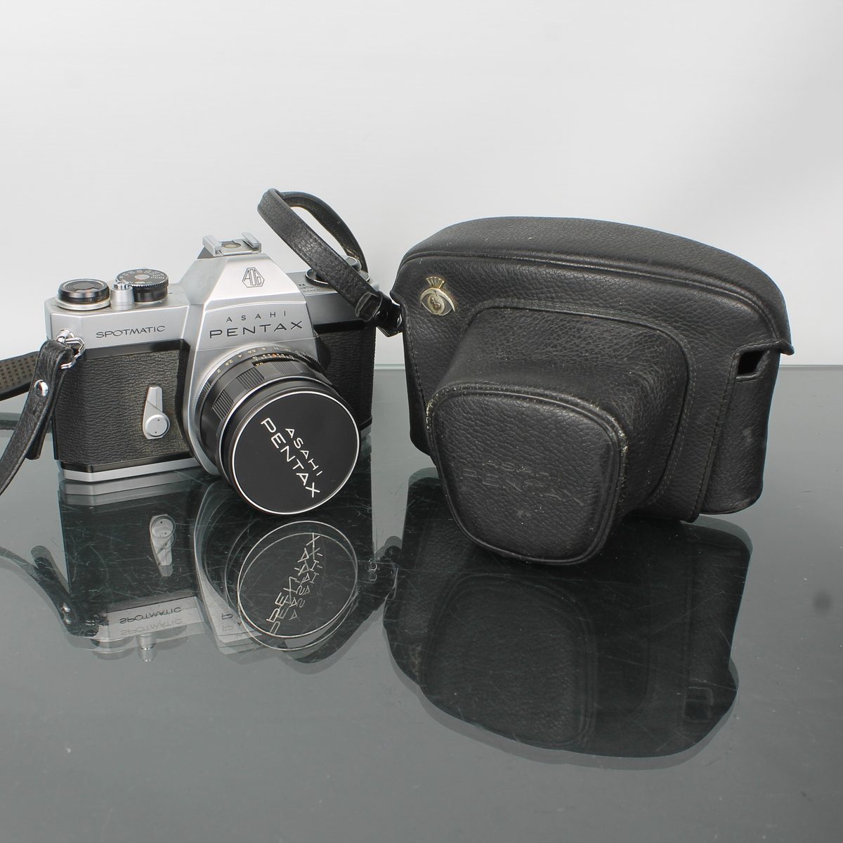 Pentax Spotmatic SP II + Super Takumar 1:2/55