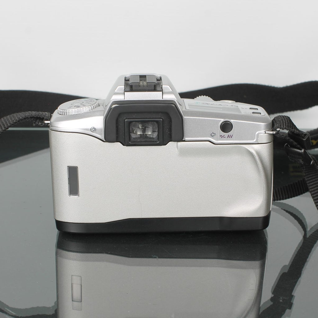 Minolta Dynax 40 + Minolta AF 28-100mm 1:3.5-5.6