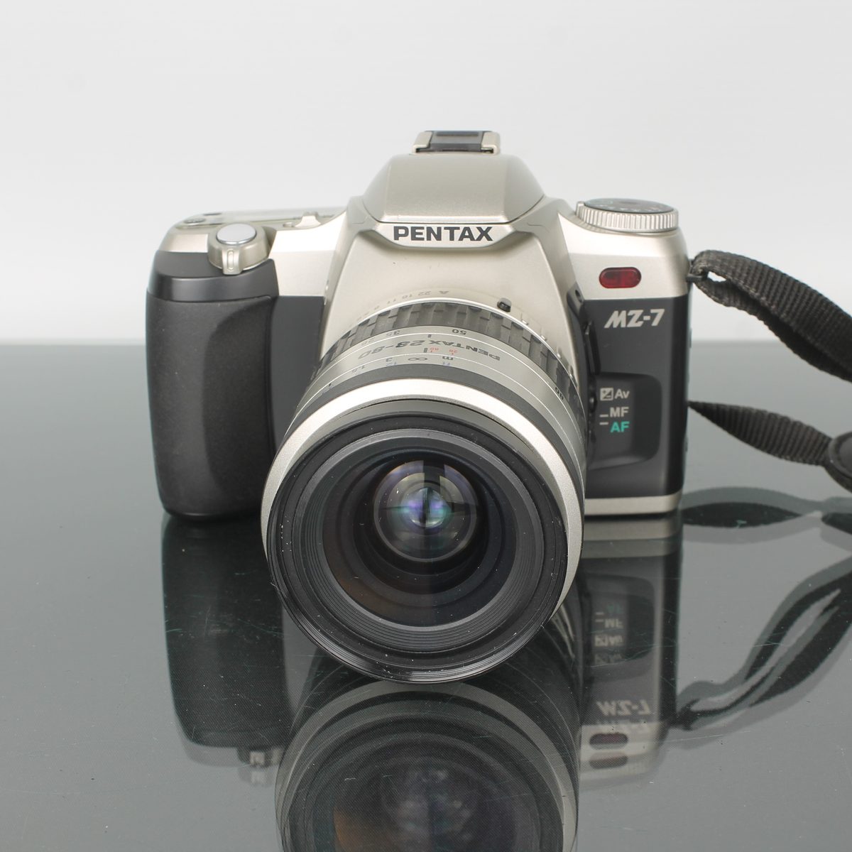 Pentax MZ-7 + Pentax 28-80