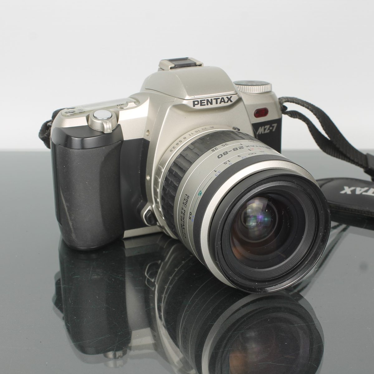 Pentax MZ-7 + Pentax 28-80