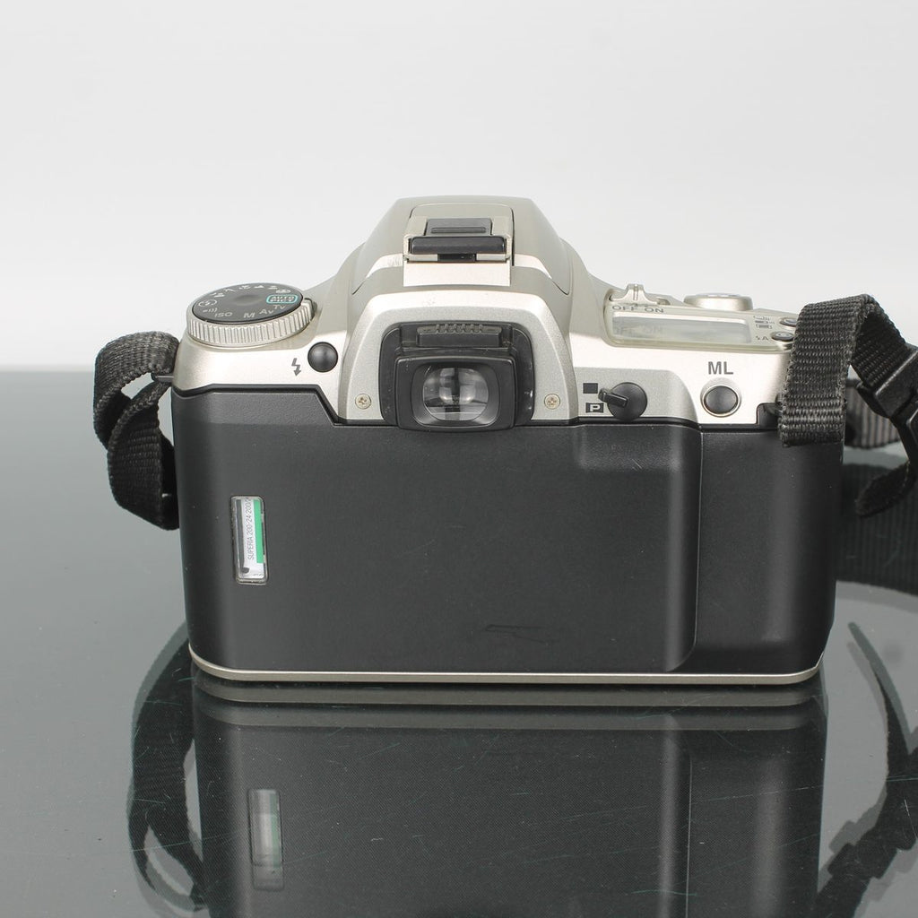 Pentax MZ-7 + Pentax 28-80