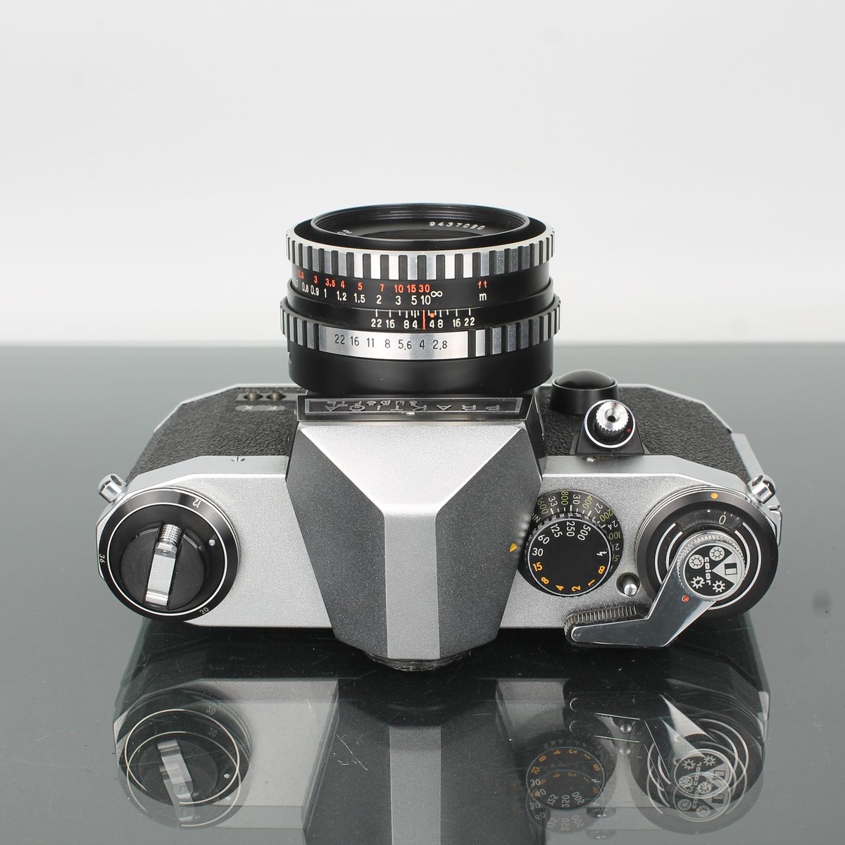 Praktica Super TL + aus Jena DDR 2.8/50mm