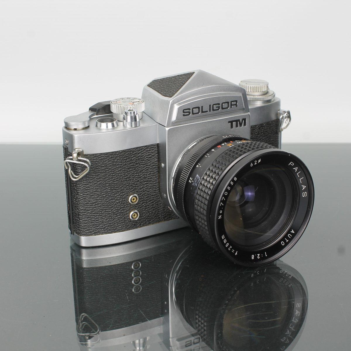 Soligor TM + Pallas 28mm f/2.8