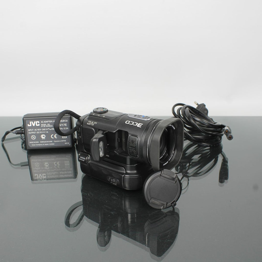 JVC 3CCD GZ-MC500E