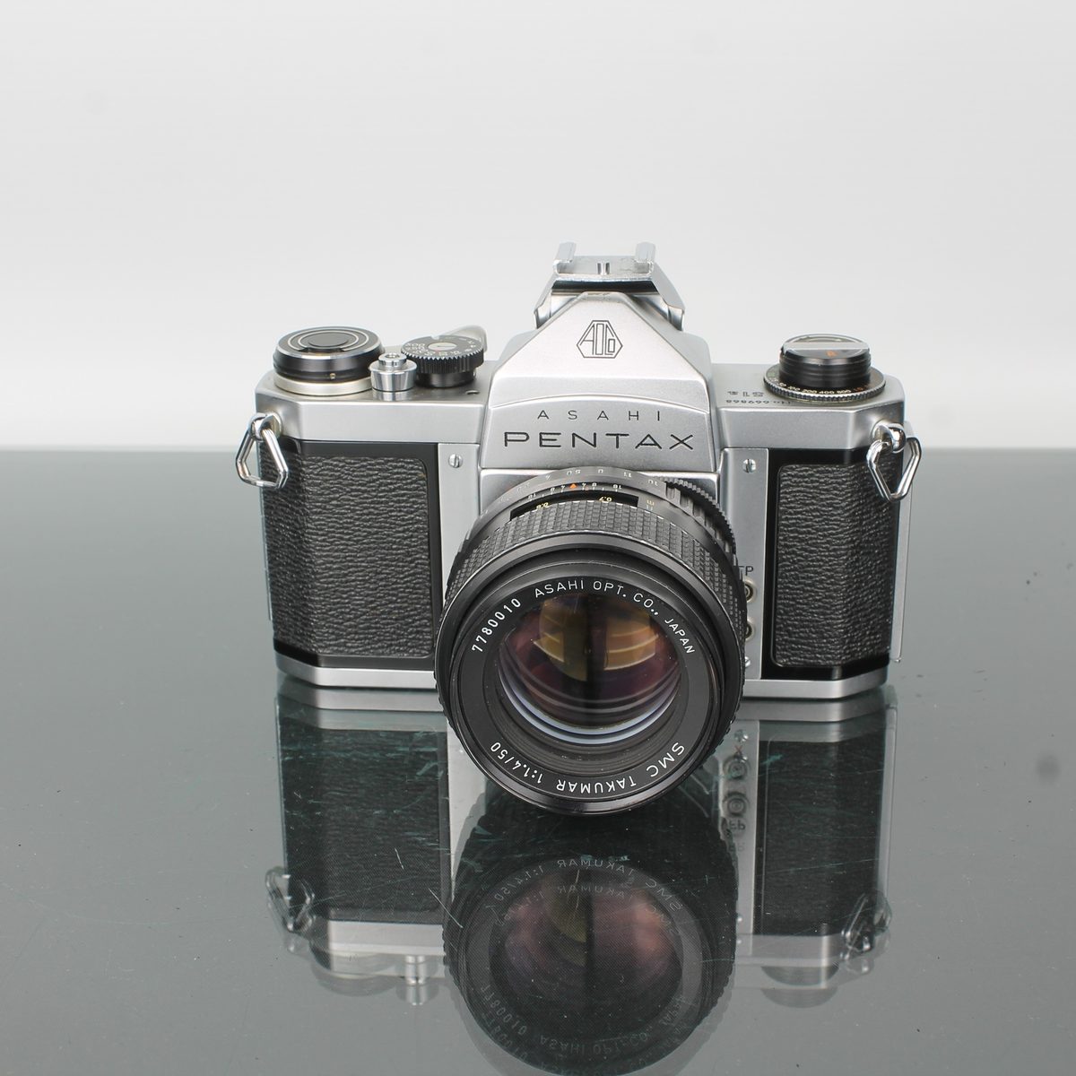 Asahi Pentax + SMC Takumar 1:1.4/50