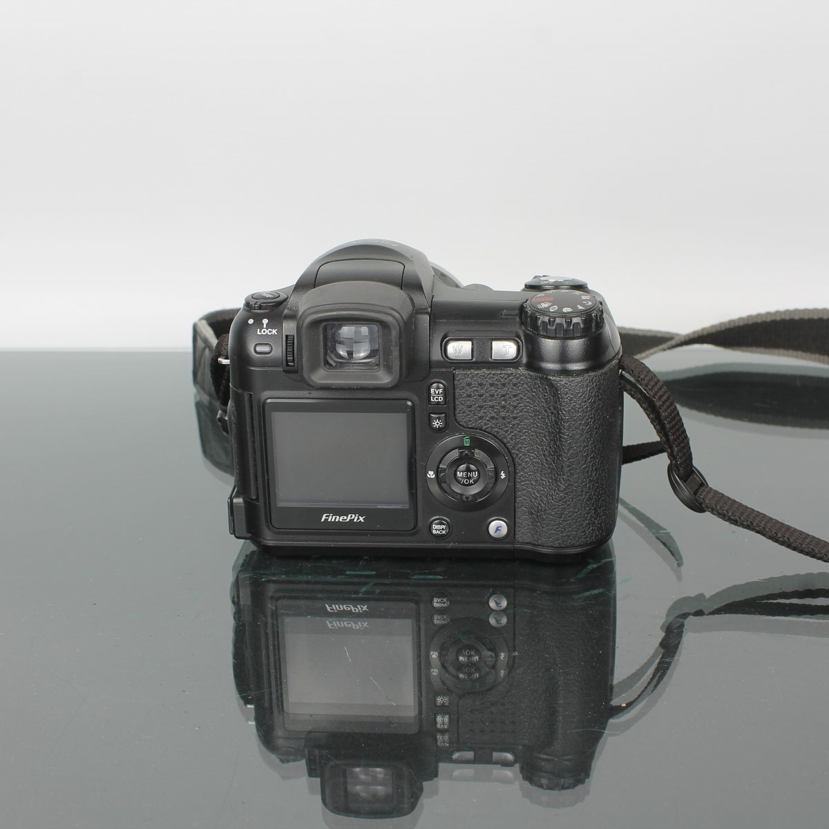 Fujifilm FinePix S5600