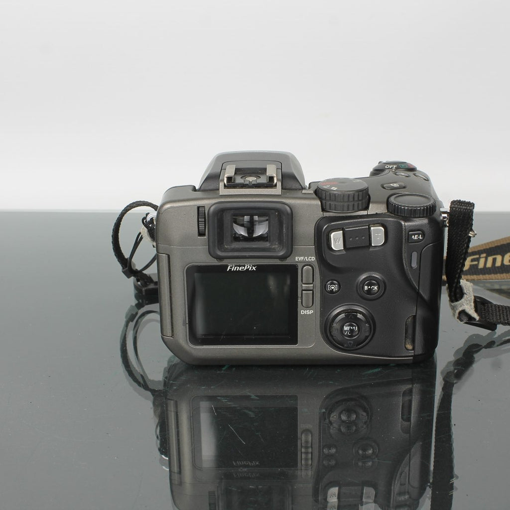 Fujifilm FinePix S602 Zoom