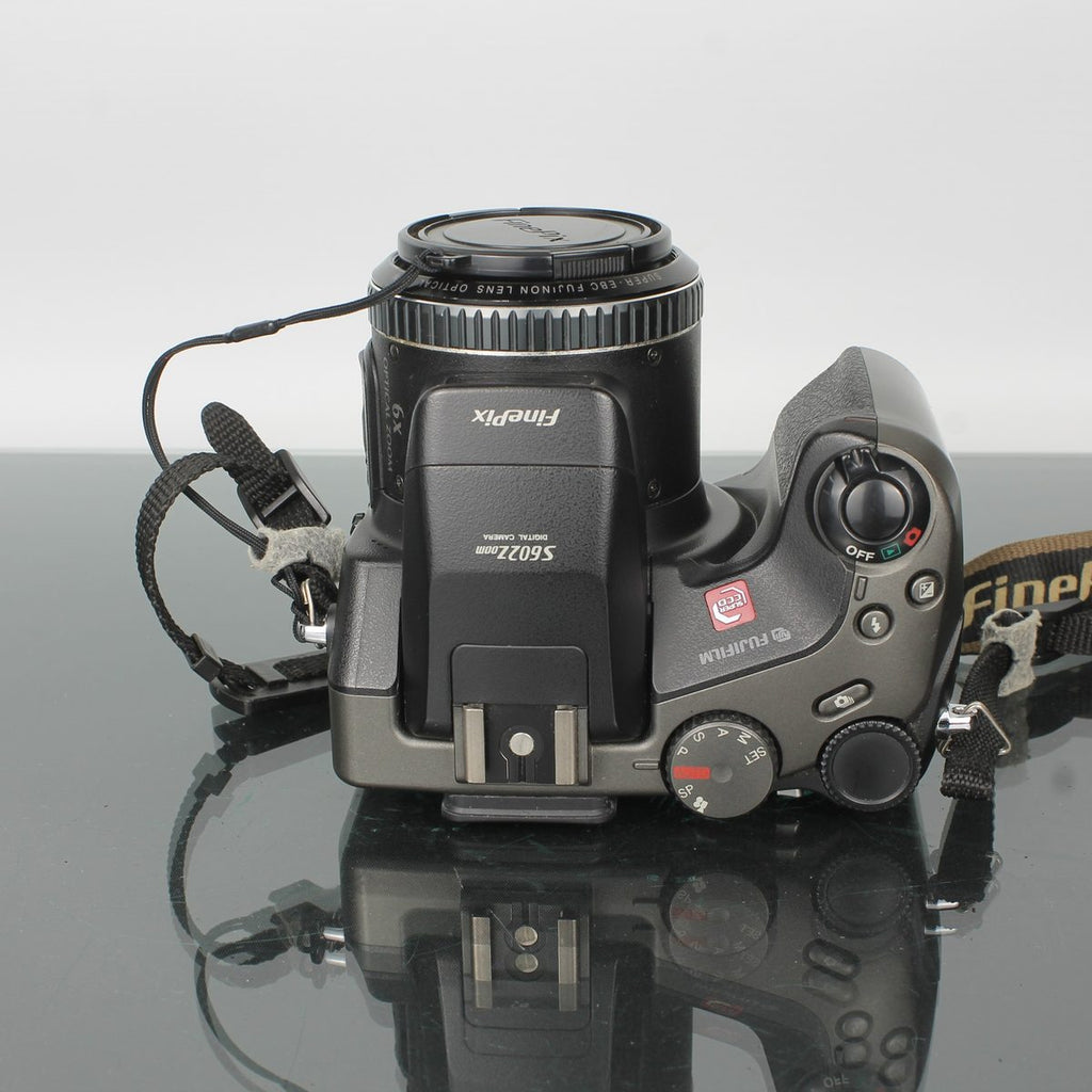 Fujifilm FinePix S602 Zoom