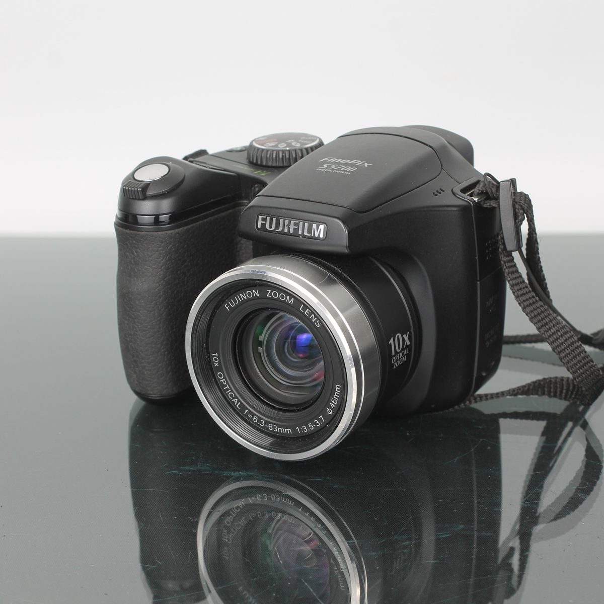 Fujifilm FinePix S5700