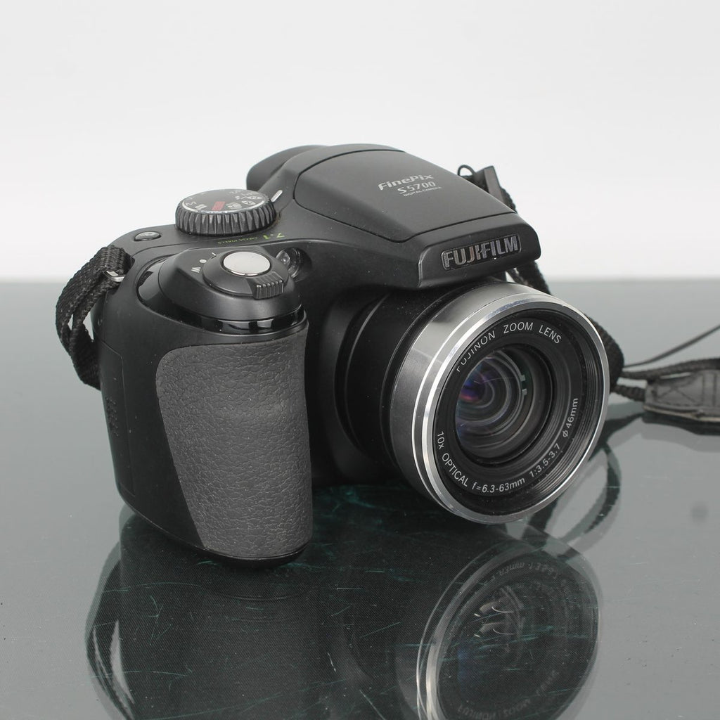 Fujifilm FinePix S5700