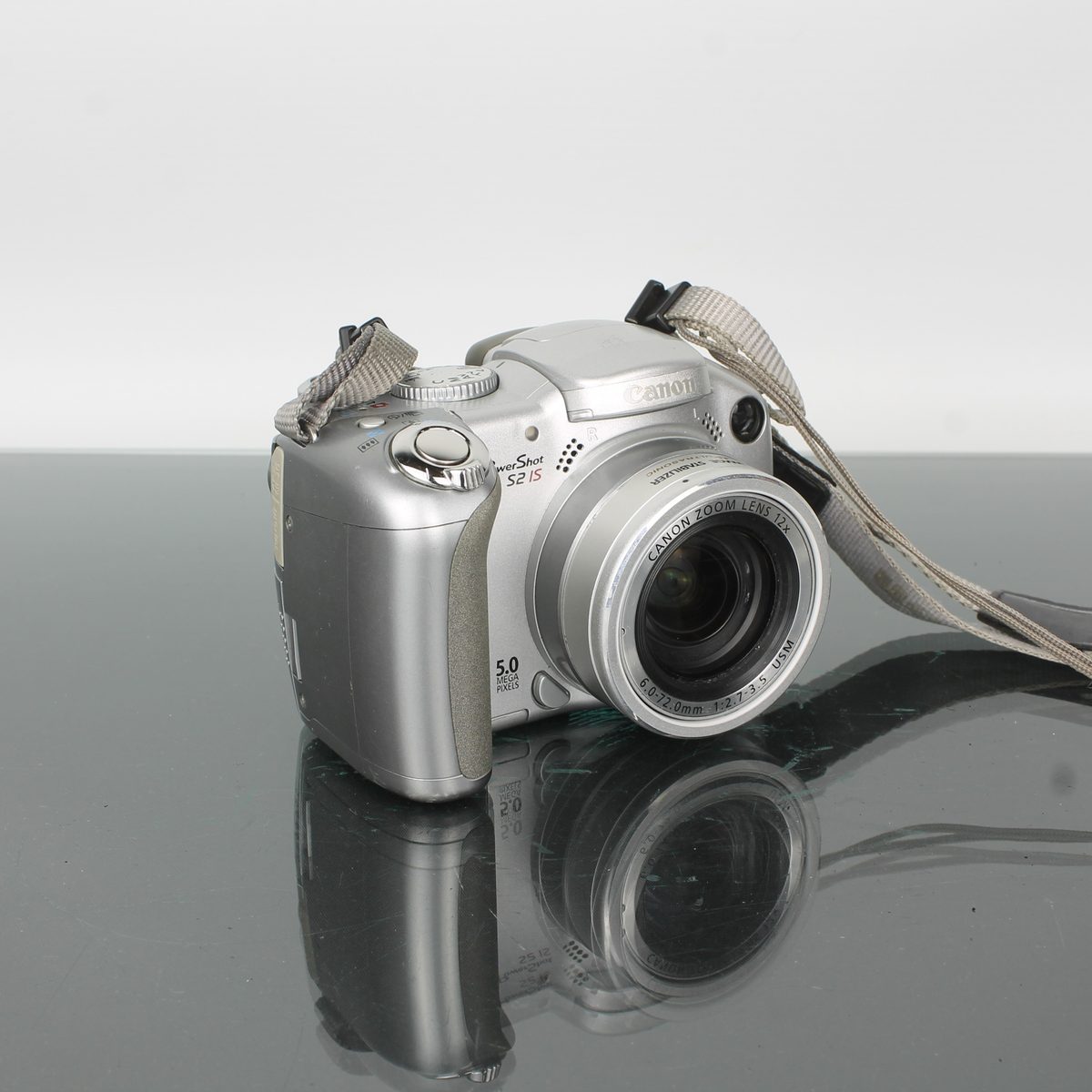 Canon PowerShot S2 IS Digital Bridge Camera – Dutch|Thrift