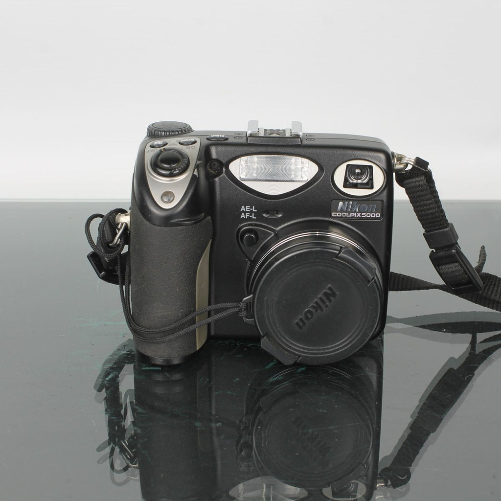 Nikon COOLPIX 5000