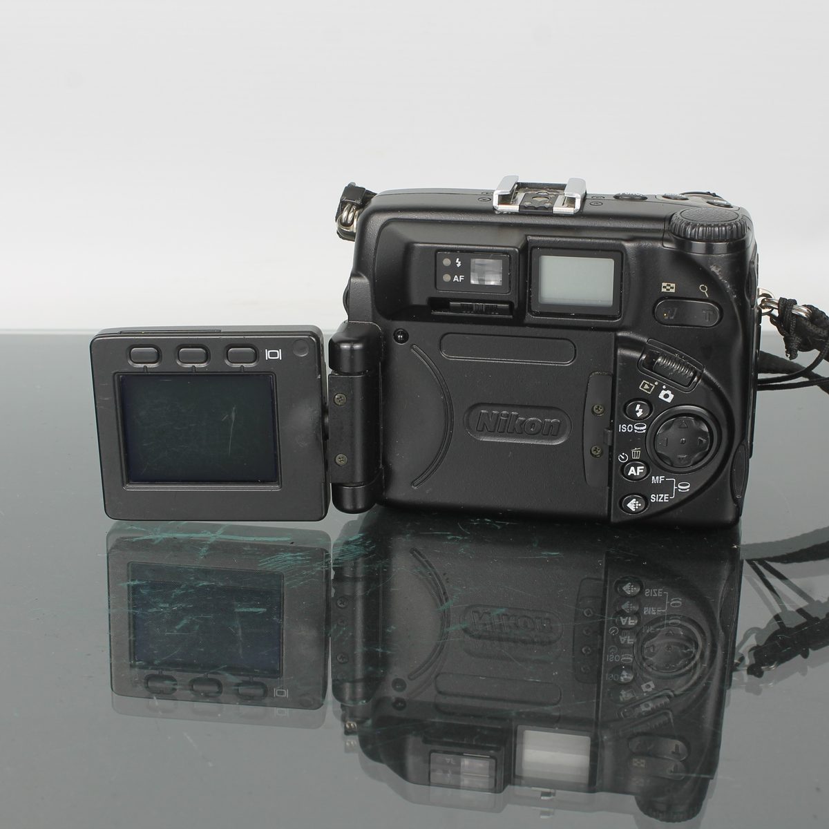 Nikon COOLPIX 5000