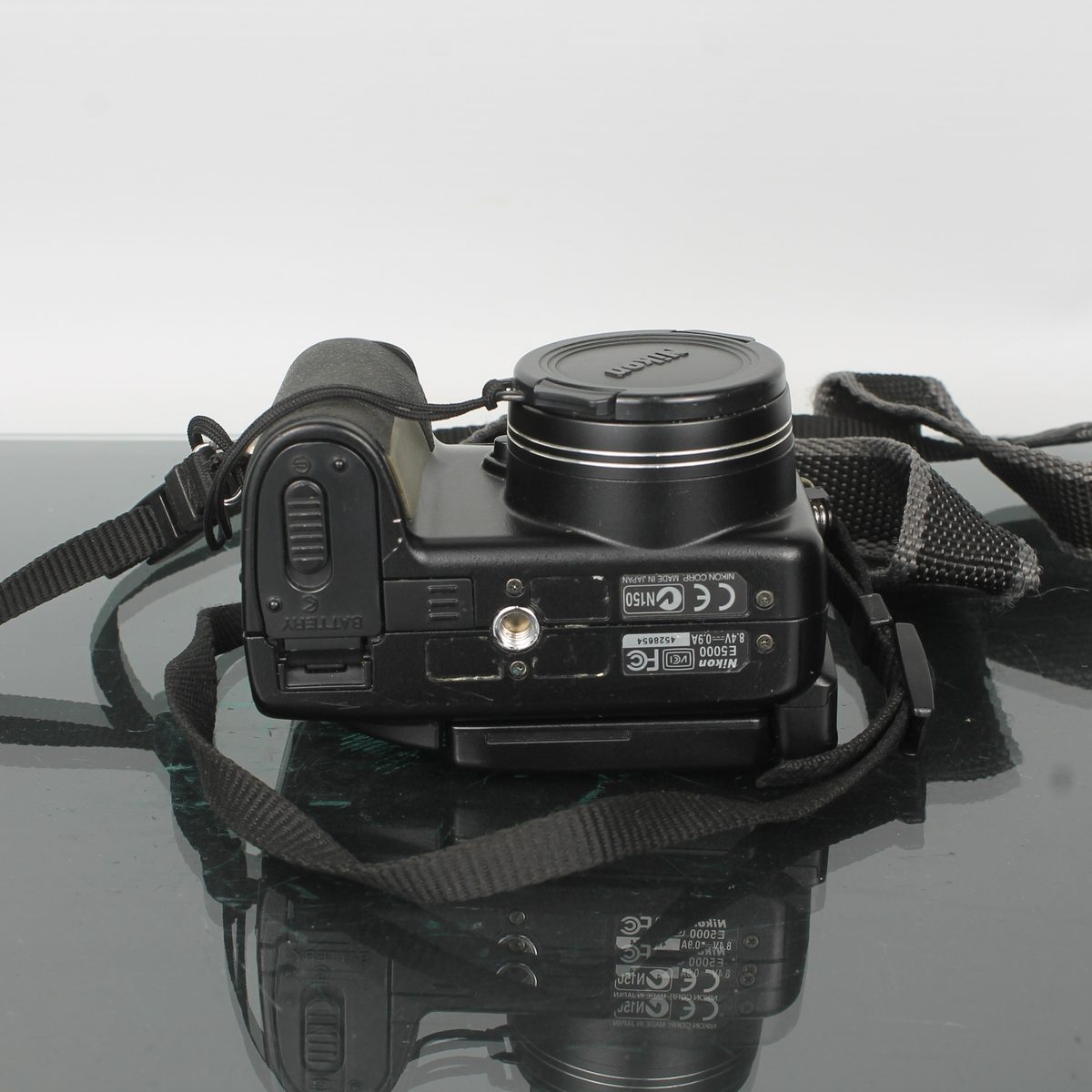 Nikon COOLPIX 5000 Digital Compact Camera - Vintage Prosumer