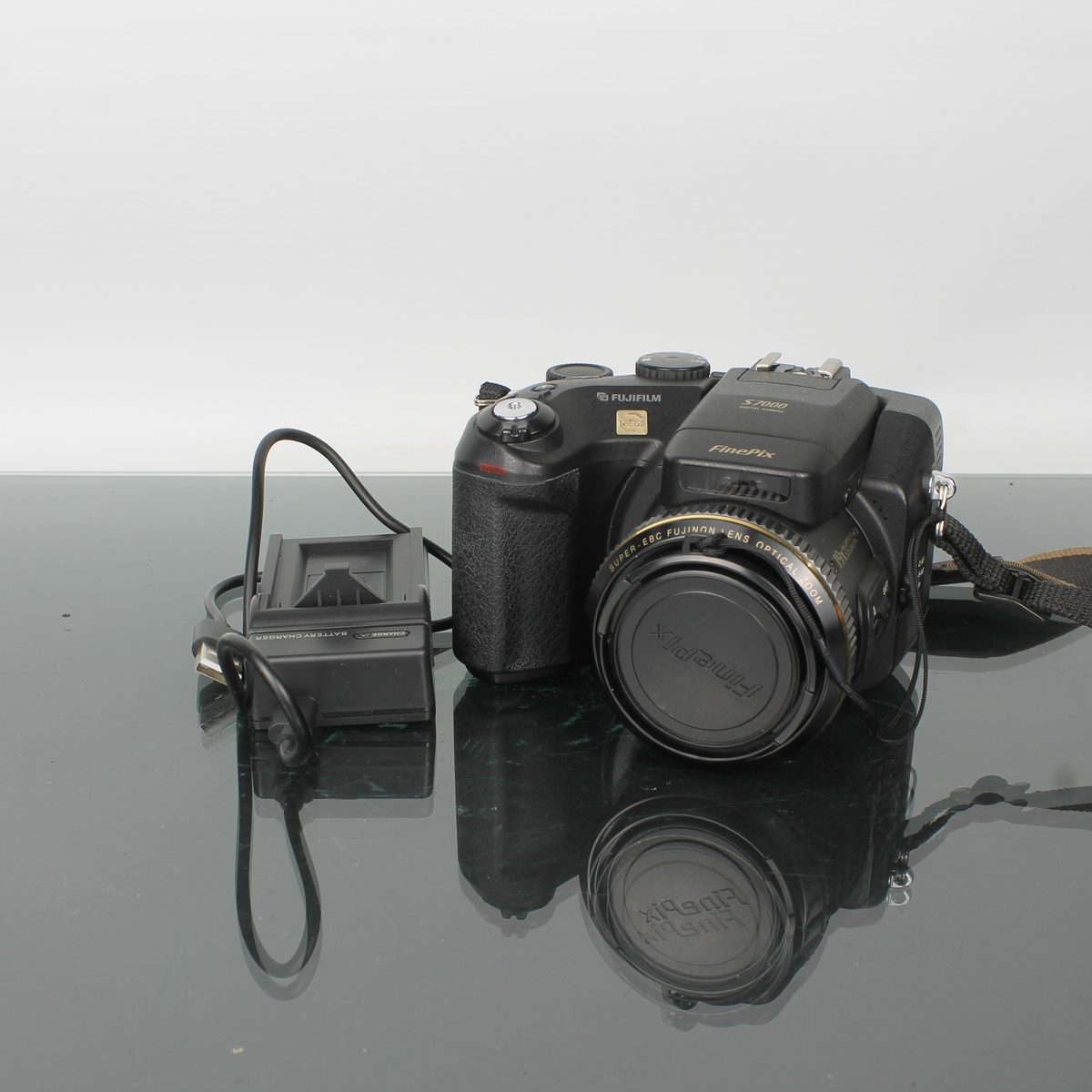 FinePix S7000