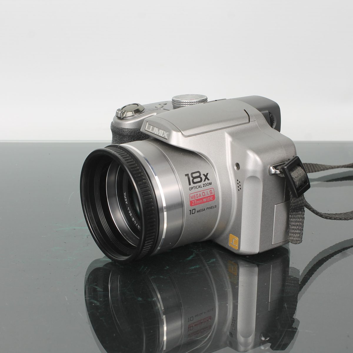 Panasonic LUMIX DMC-FZ28