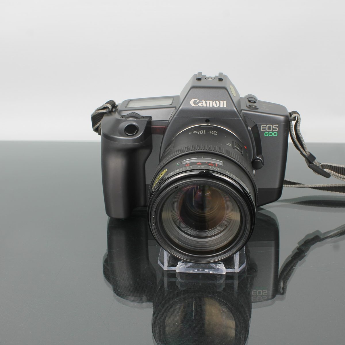 Canon EOS 600 + Canon Zoom Lens EF 35-105mm 1:3.5-4.5