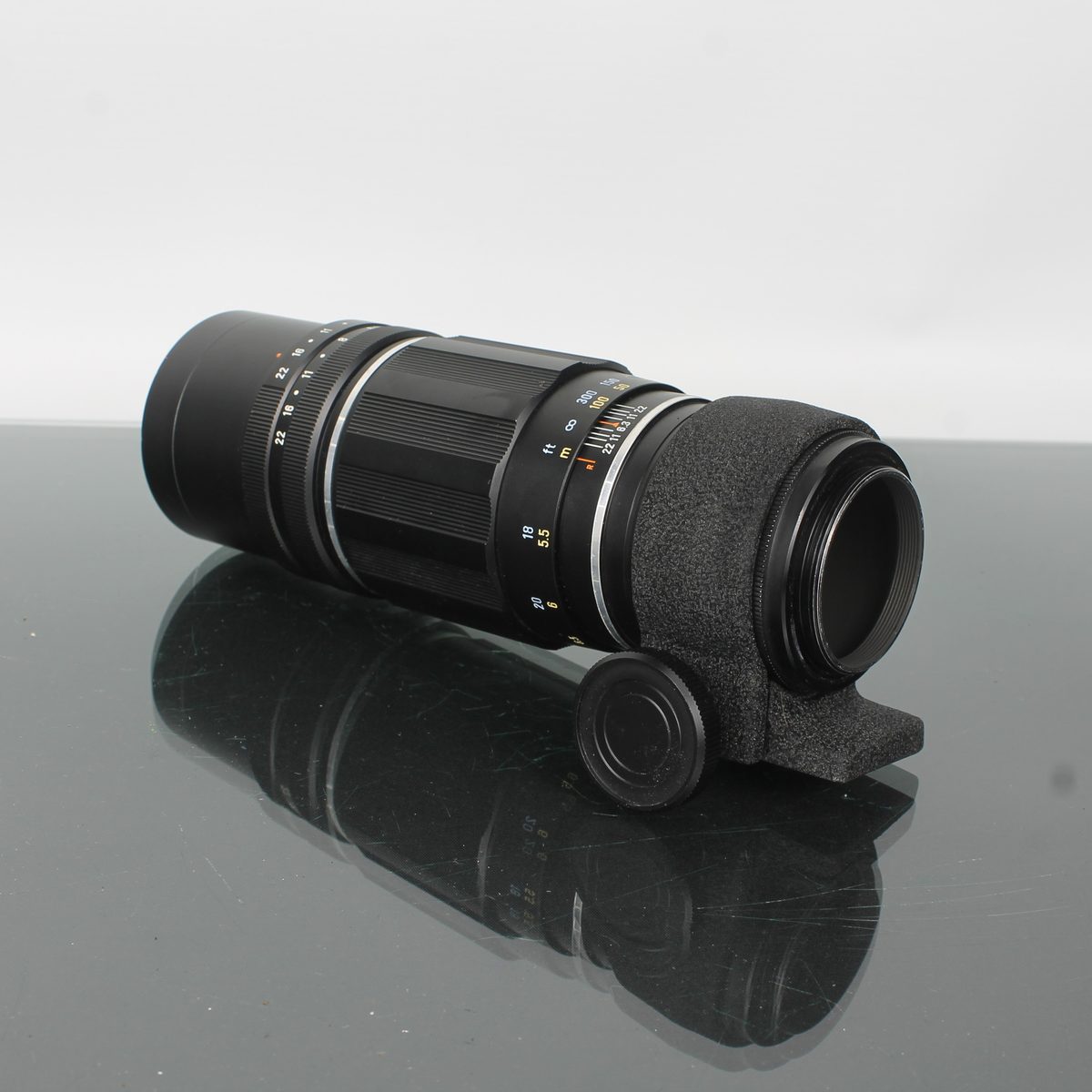 Asahi Opt. Co. Tele-Takumar 85-210mm f/4.5 M42 Telephoto Zoom Lens