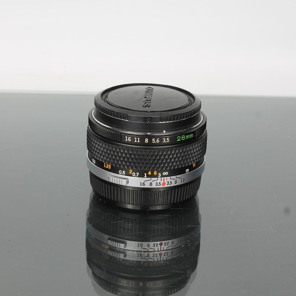 Olympus Auto-W 28mm f/3.5