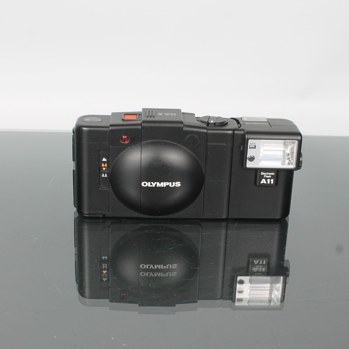 Olympus XA2 35mm Compact Film Camera with A11 Flash – Dutch|Thrift