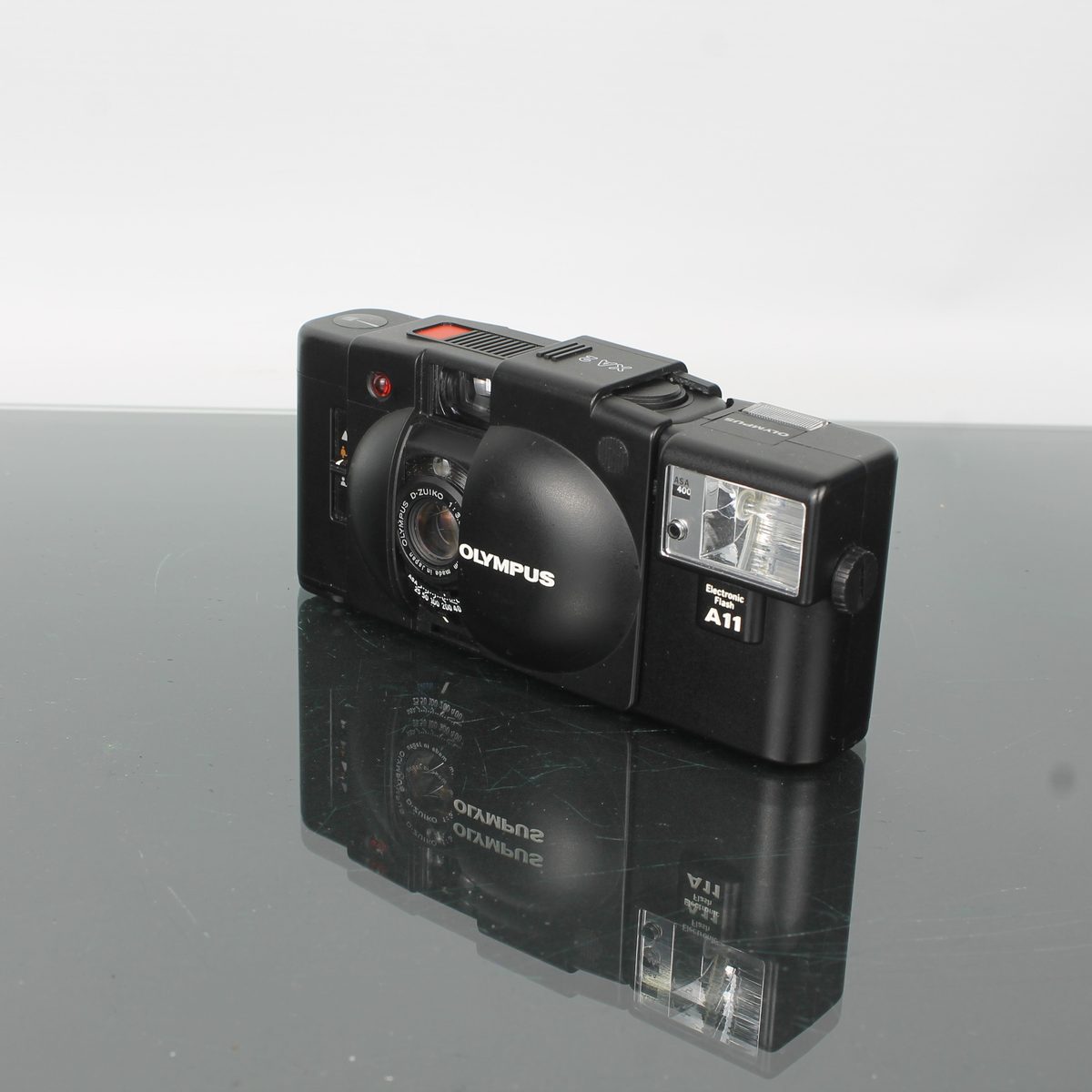 Olympus XA2
