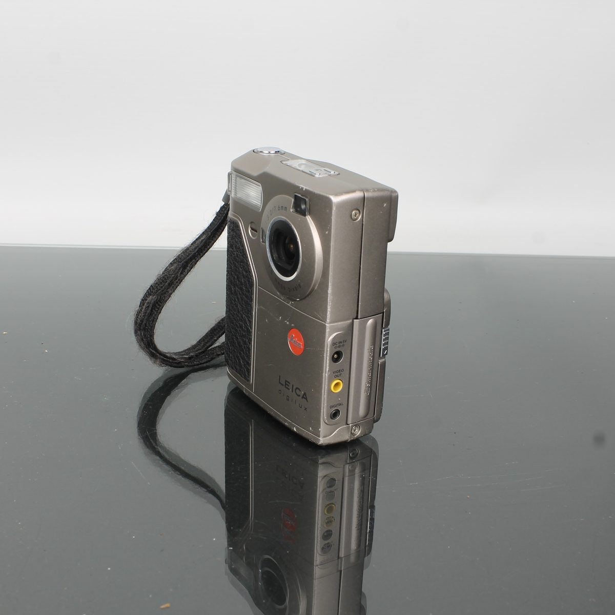 Leica Digilux