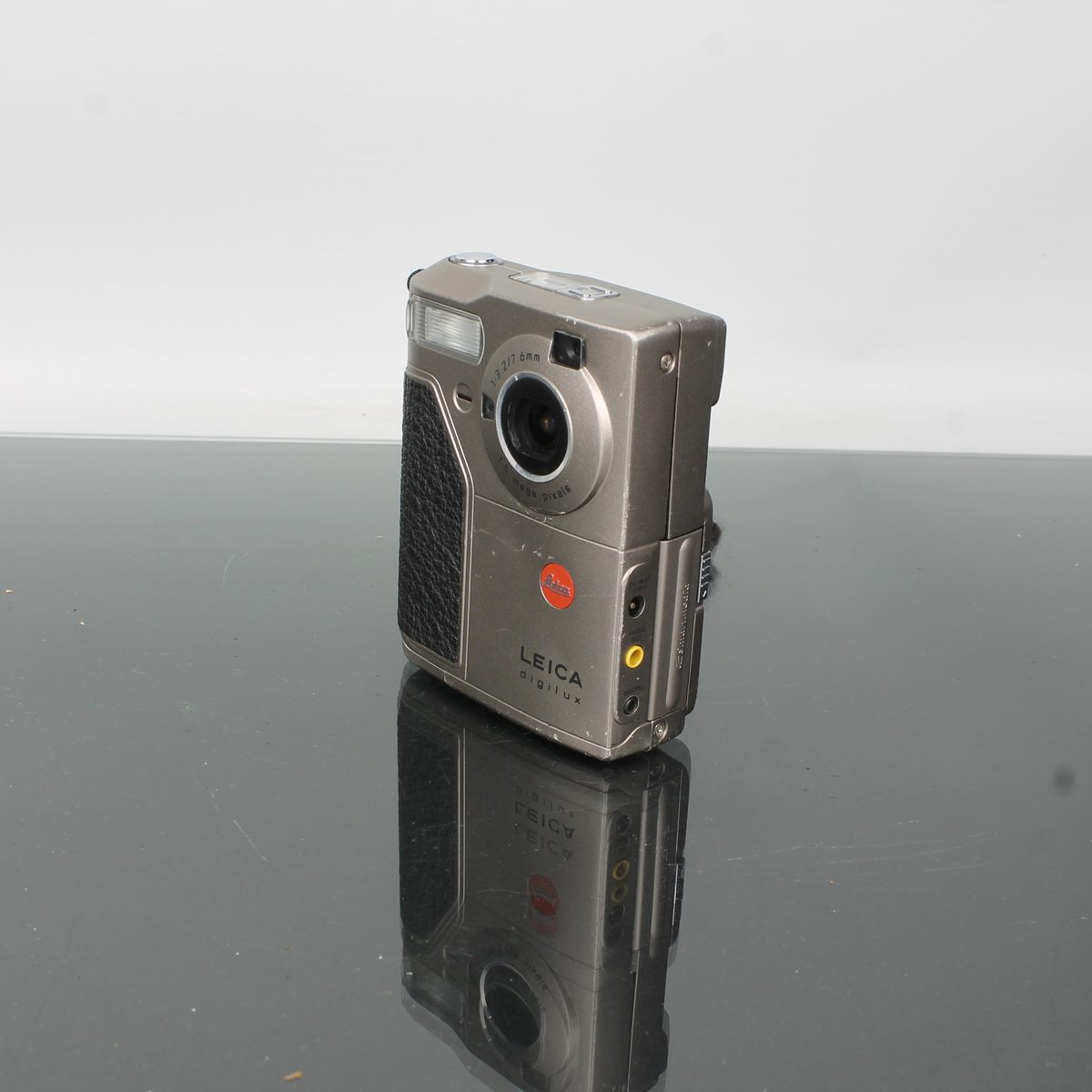 Leica Digilux