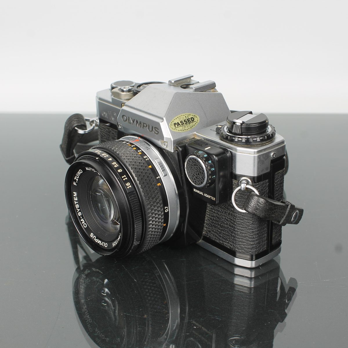 Olympus OM-10 + Olympus OM-System 50mm f/1.8