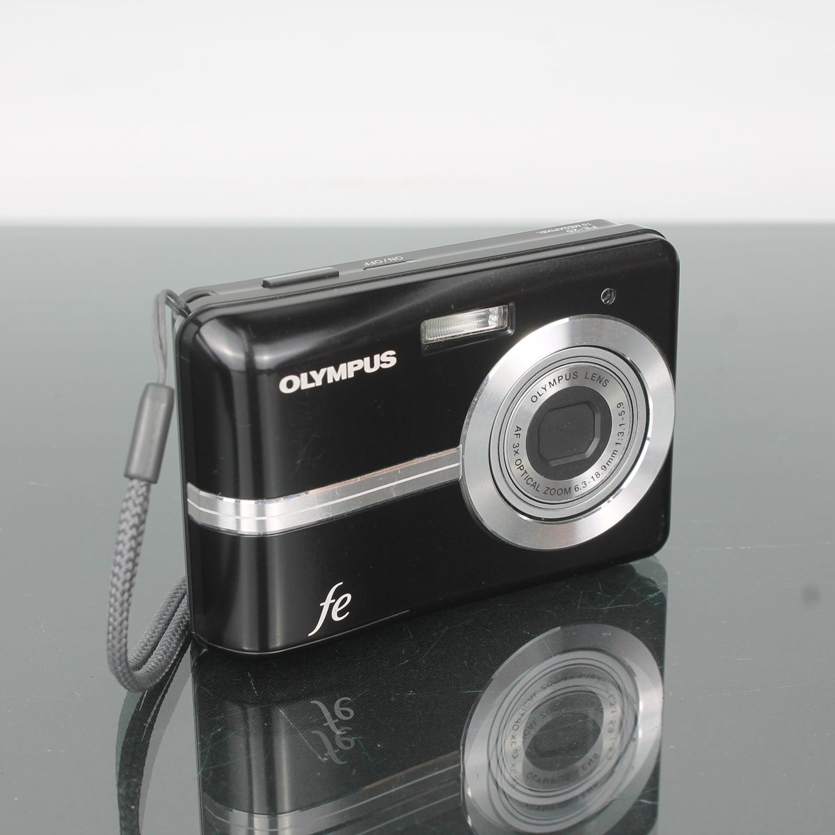 Olympus FE-25 Digital Point-and-Shoot Camera – Dutch|Thrift