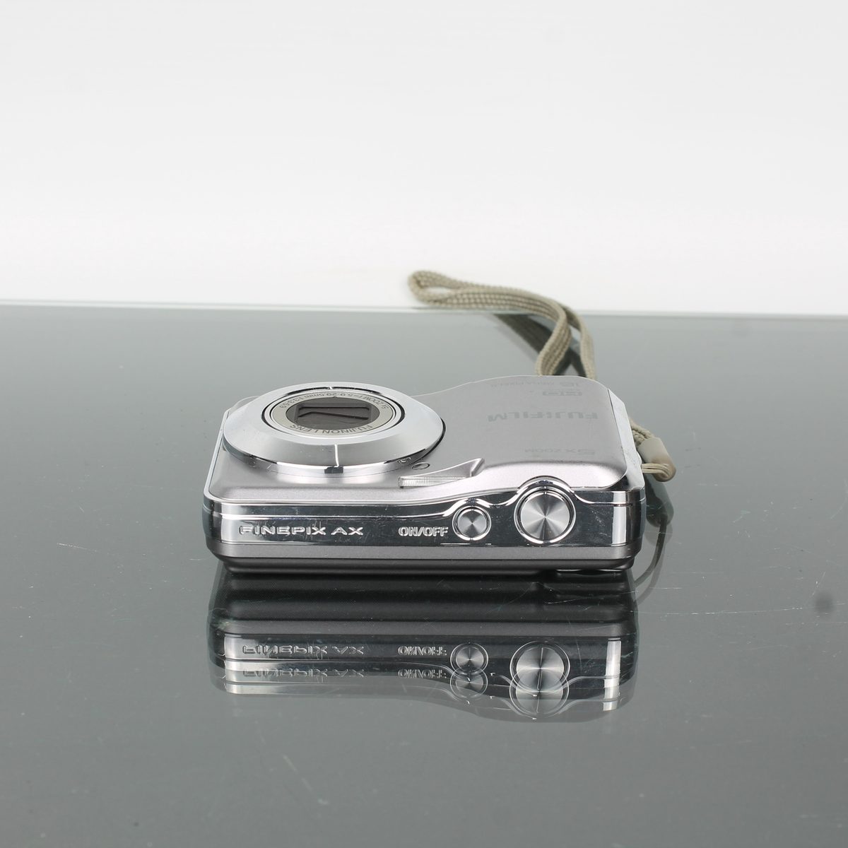 Fujifilm FinePix AX550
