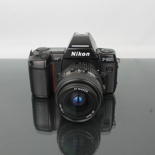 Nikon F-801s + AF Nikkor 28-70mm 1:3.5-4.5