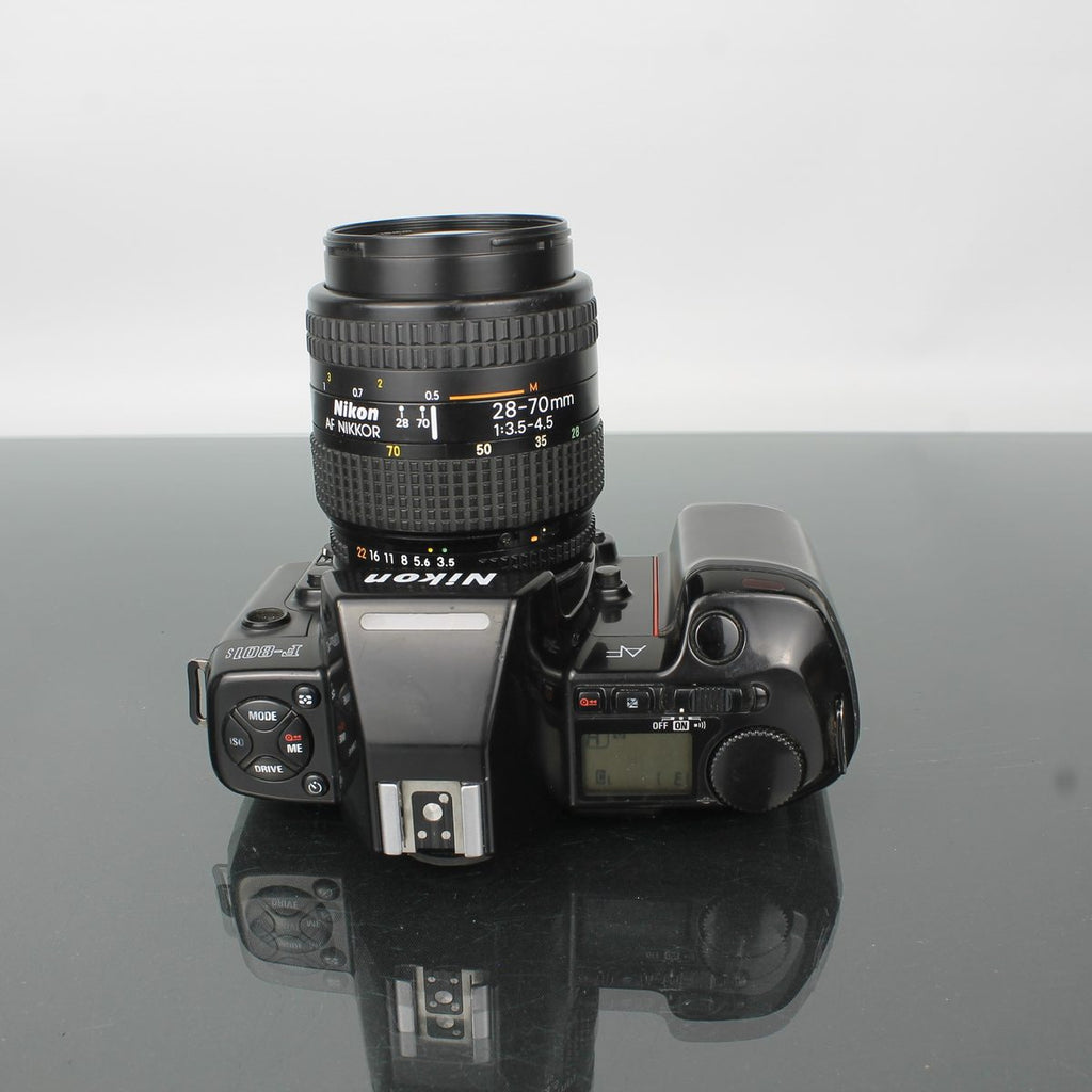Nikon F-801s + AF Nikkor 28-70mm 1:3.5-4.5