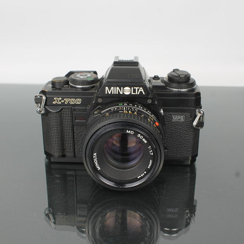 Minolta X-700 + Minolta MD 50mm 1:1.7