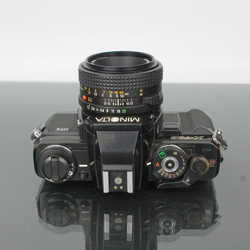 Minolta X-700 + Minolta MD 50mm 1:1.7