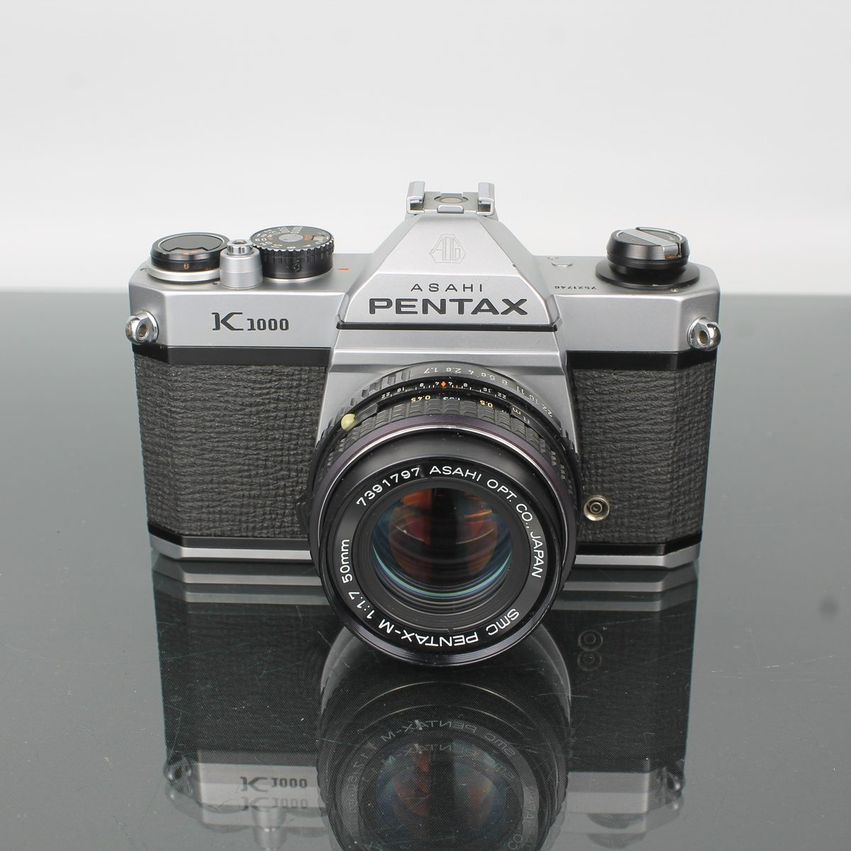 Asahi Pentax K1000 + SMC Pentax-M 50mm f/1.7