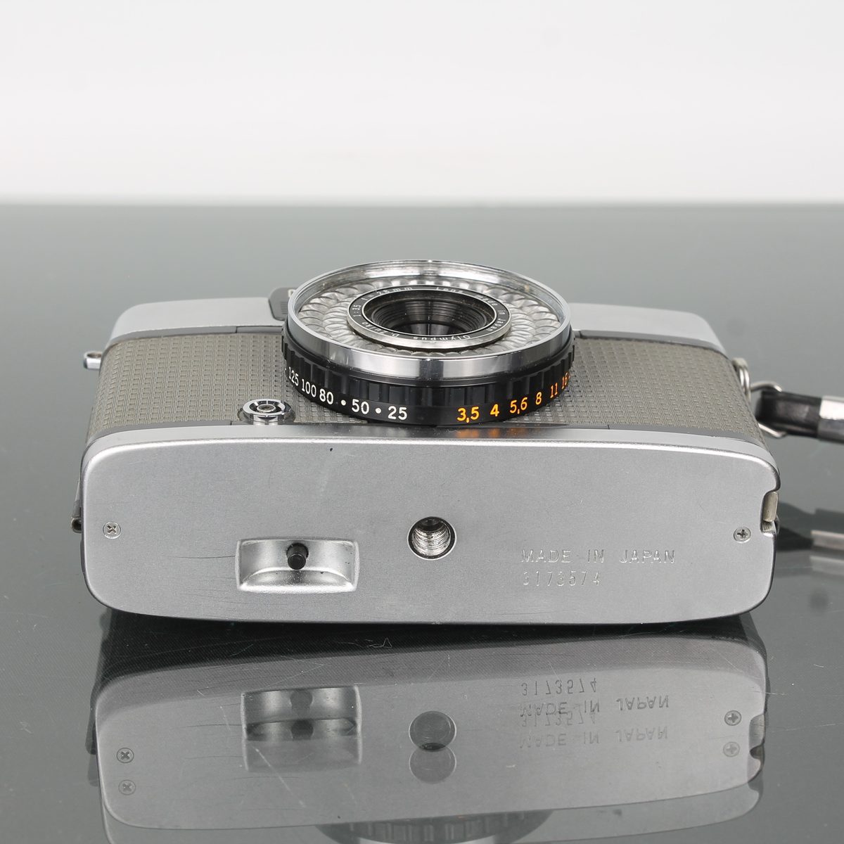 Olympus Pen EE-2 Half-Frame Film Camera - Point & Shoot – Dutch|Thrift