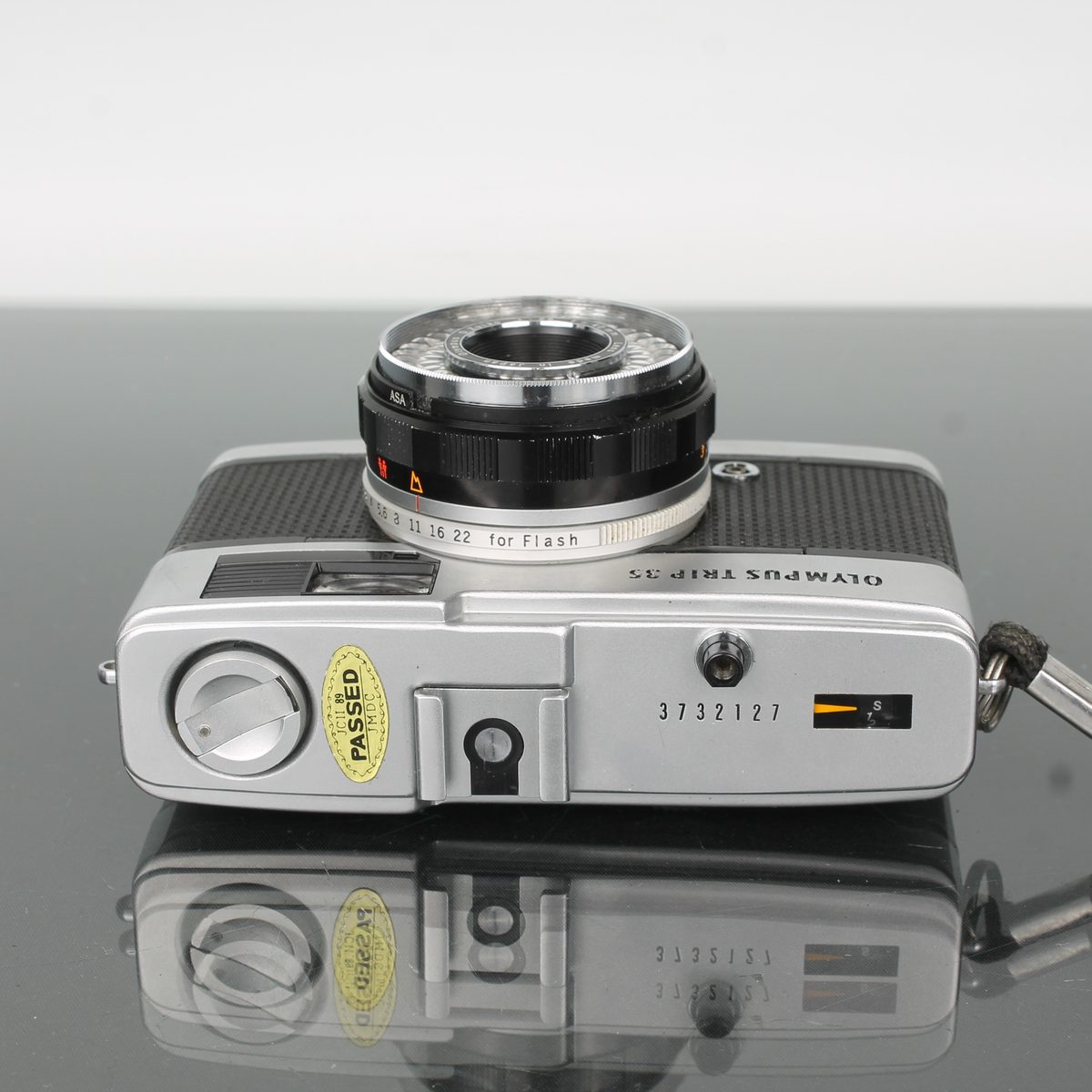 【未使用に近い状態】Olympus TRIP 35 Olympus Trip 35 - Classic 35mm Point-and-Shoot Film Camera – Dutch