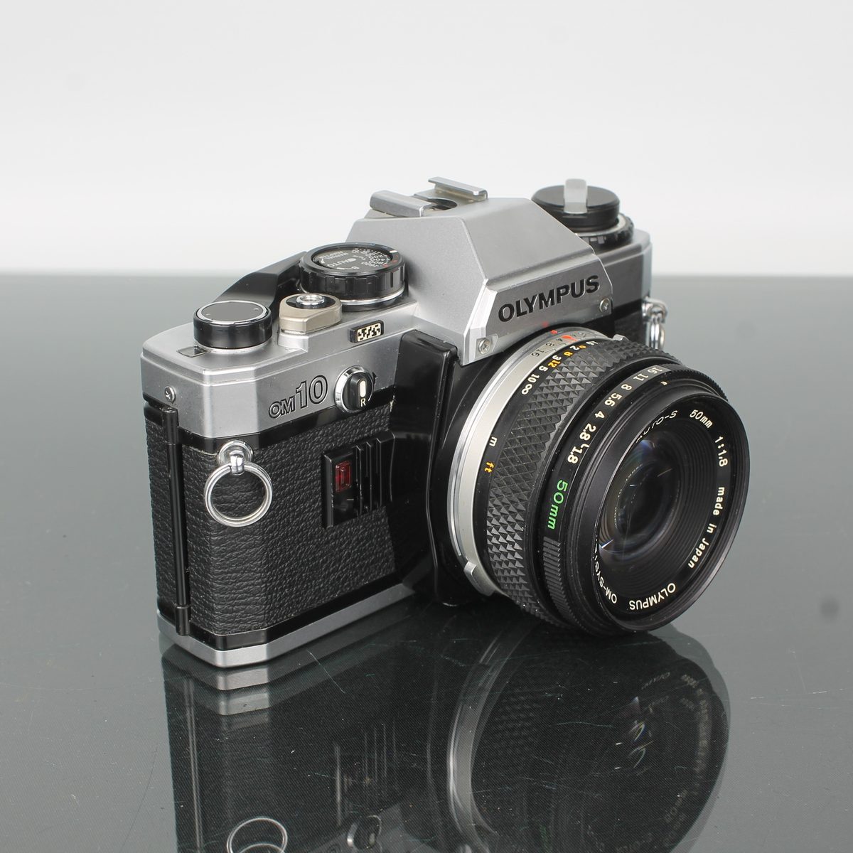 Olympus OM-10 Olympus OM 50mm f/1.8