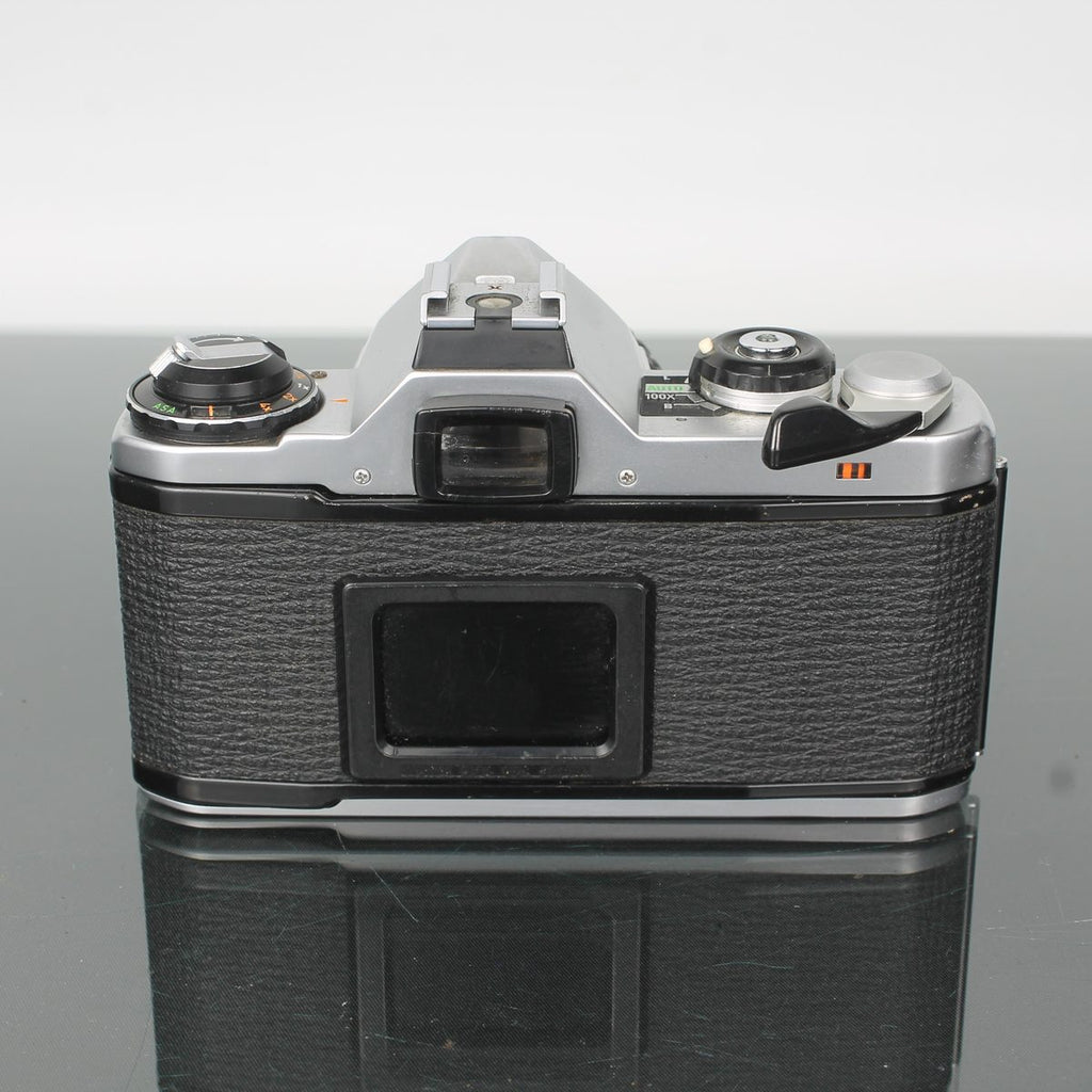 Pentax ME + SMC Pentax 1:2 55mm