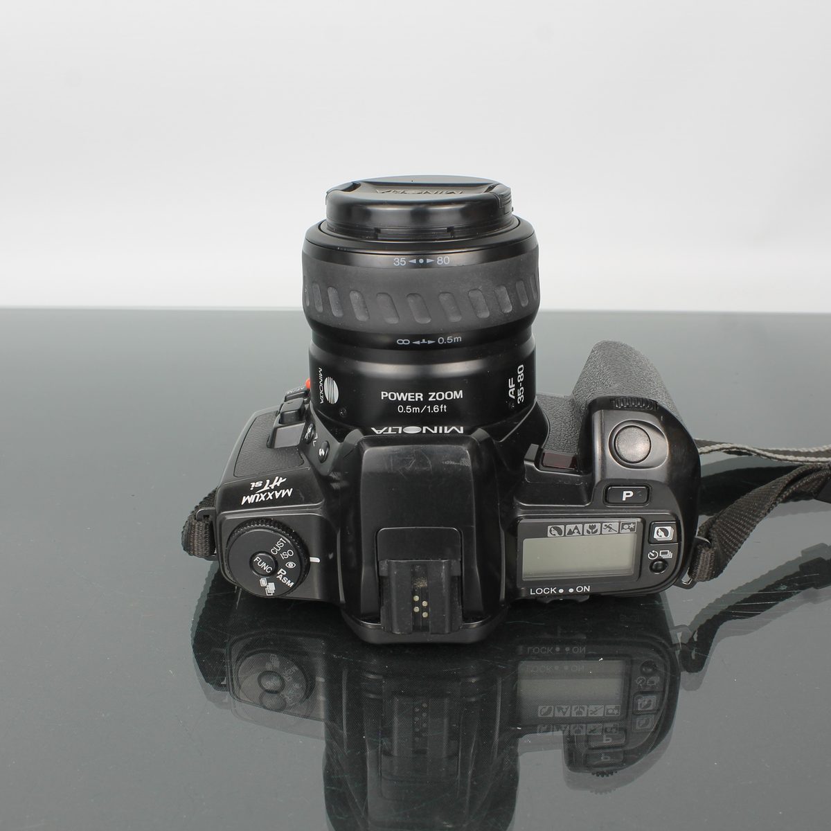 Minolta Maxxum HT Si Film SLR Camera with Power Zoom Lens – Dutch