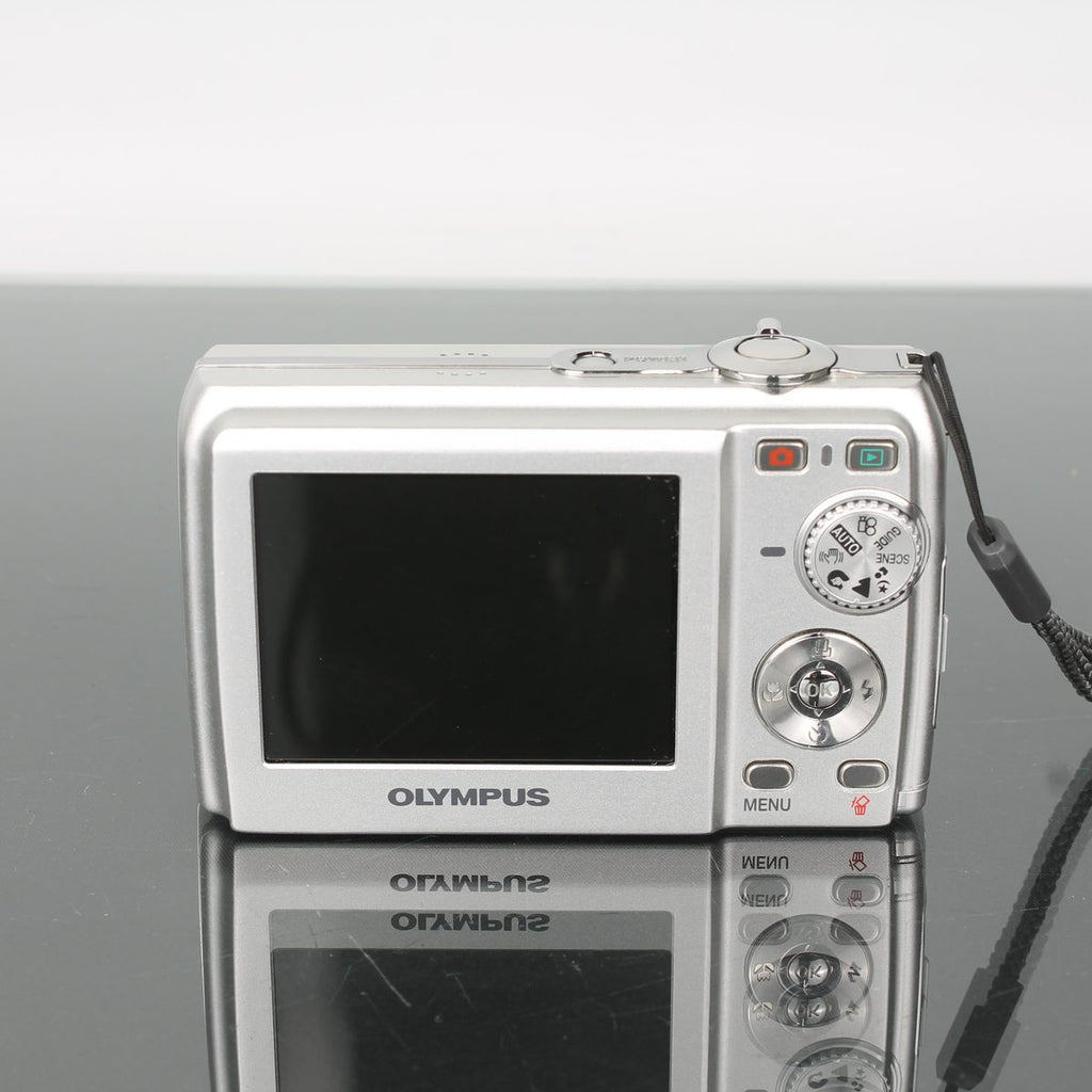 Olympus FE-200