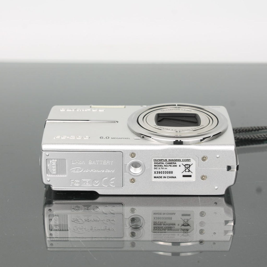 Olympus FE-200