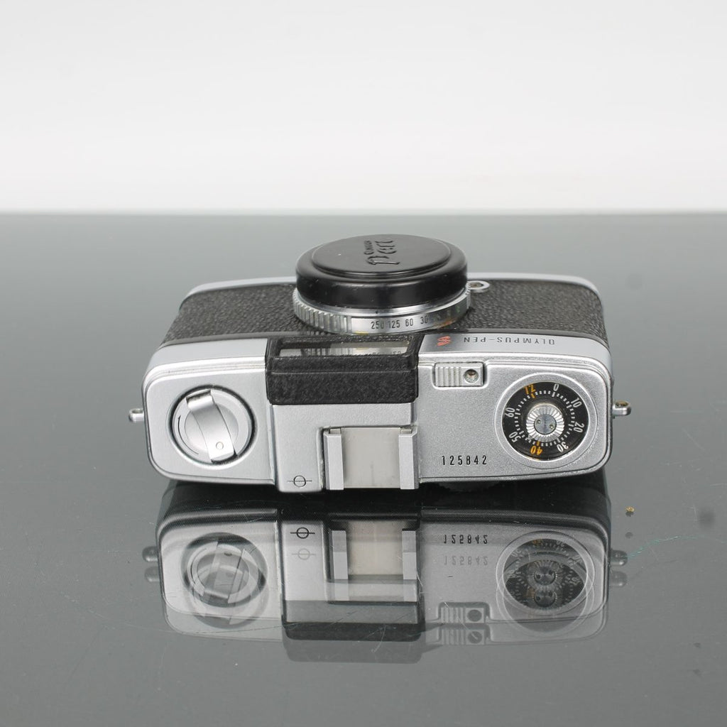 Olympus-Pen S